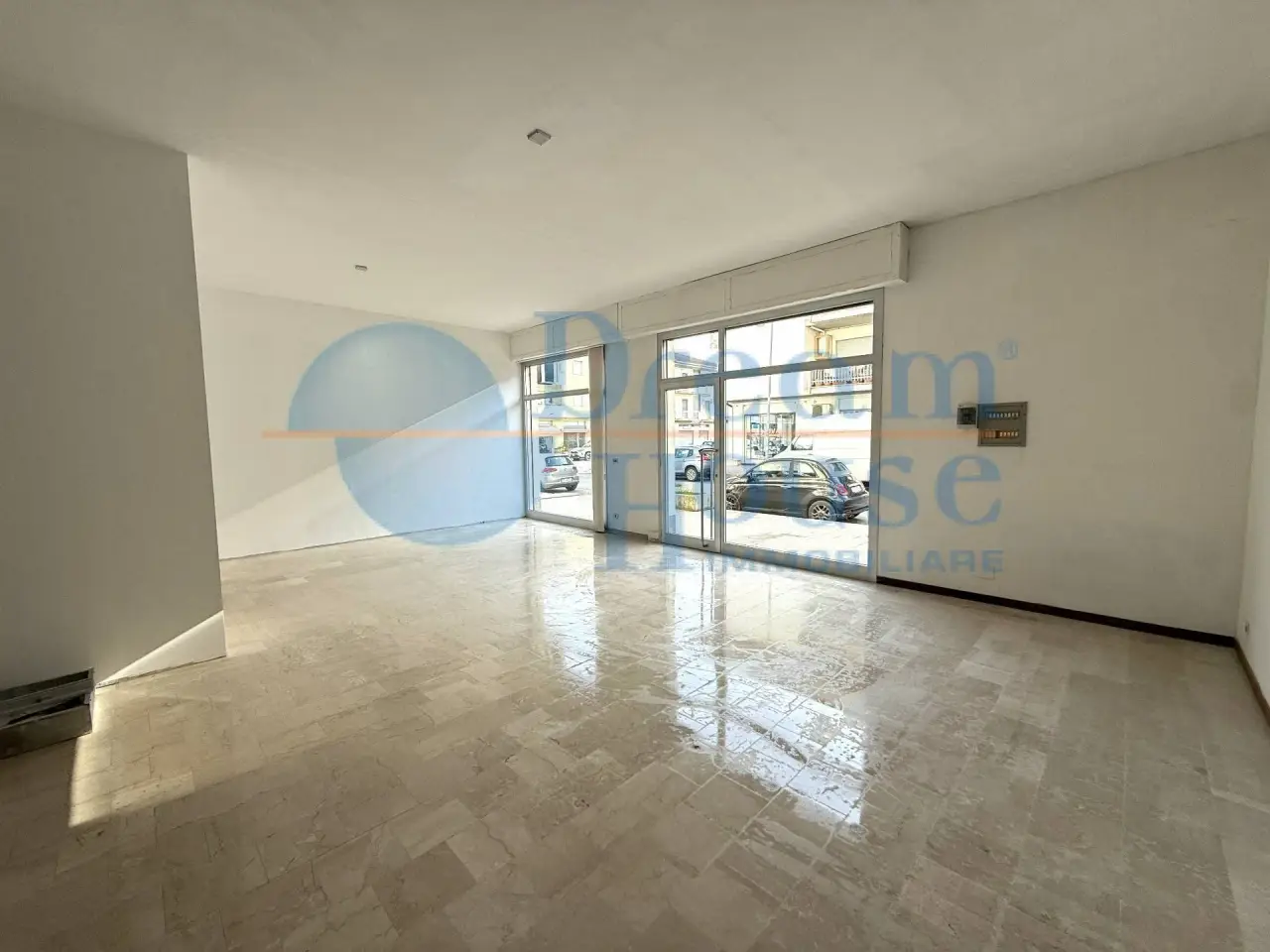 Negozio in Via Firenze 92, Alba Adriatica, {3} - Foto 1