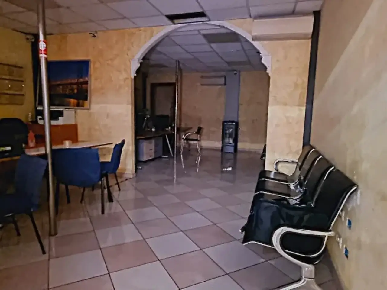 Negozio in , Reggio nell'Emilia, {3} - Foto 1