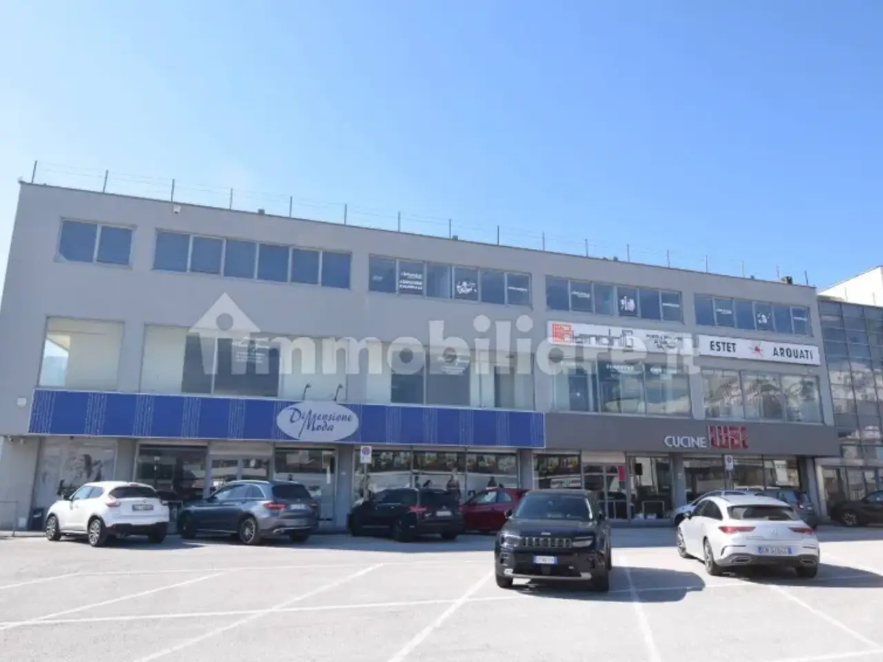 Ufficio in Strada Statale 5 Via Tiburtina Valeria, Scurcola Marsicana, {3} - Foto 2