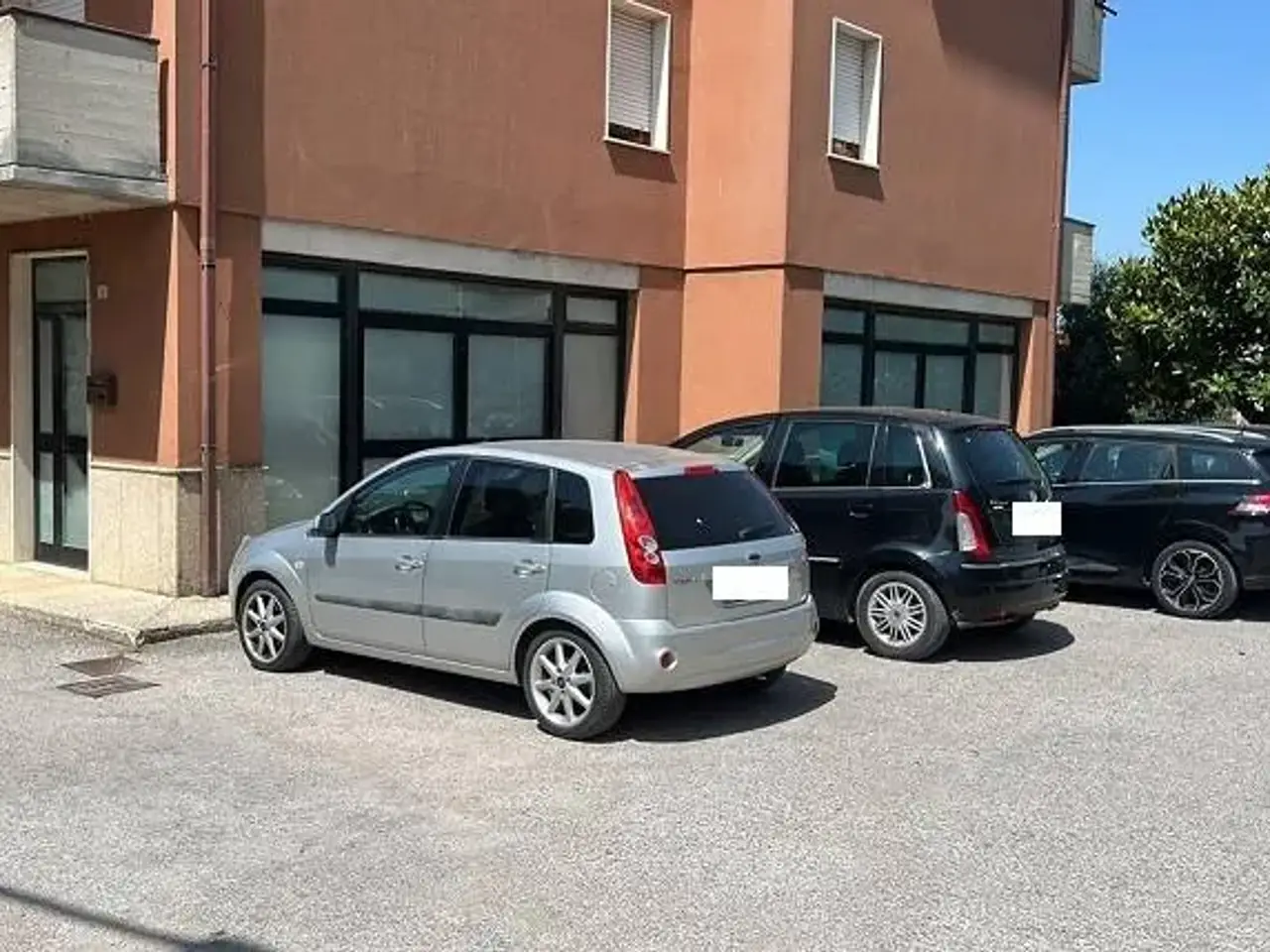 Negozio in Via Corta 36, Passignano Sul Trasimeno, {3} - Foto 1