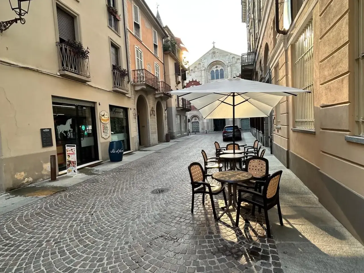 Bar in Via Duomo 6, Casale Monferrato, {3} - Foto 1