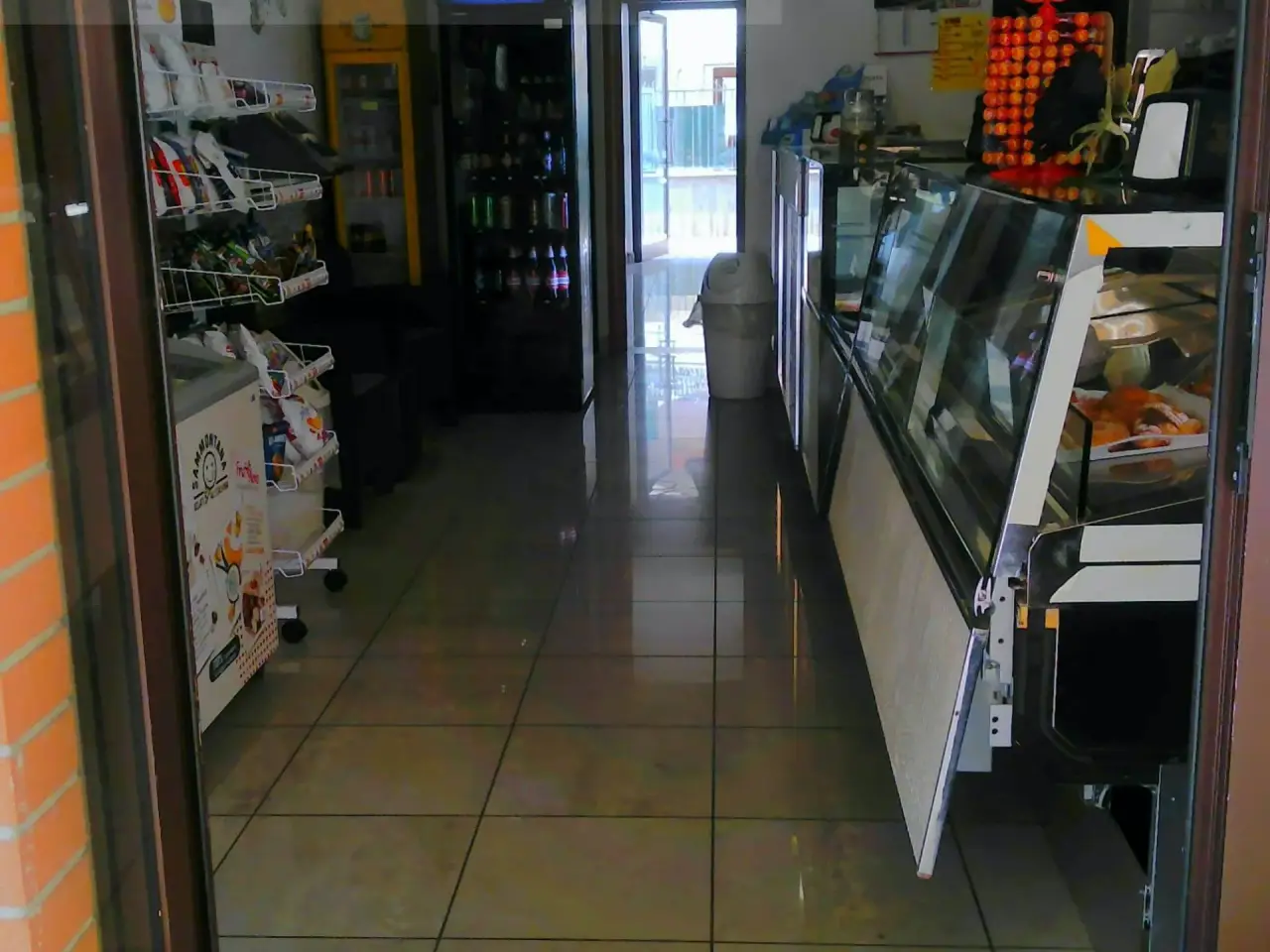 Esercizio commerciale in Via Giuseppe Radiciotti, Tivoli, {3} - Foto 2