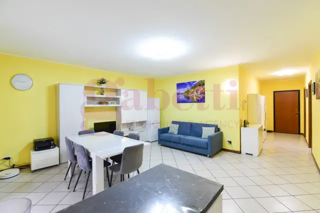 3-room flat in Via Songia 10, Mariano Comense - Photo 1