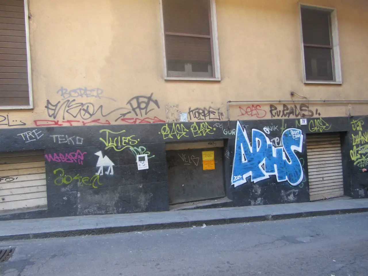 Locale commerciale in , Catania, {3} - Foto 2