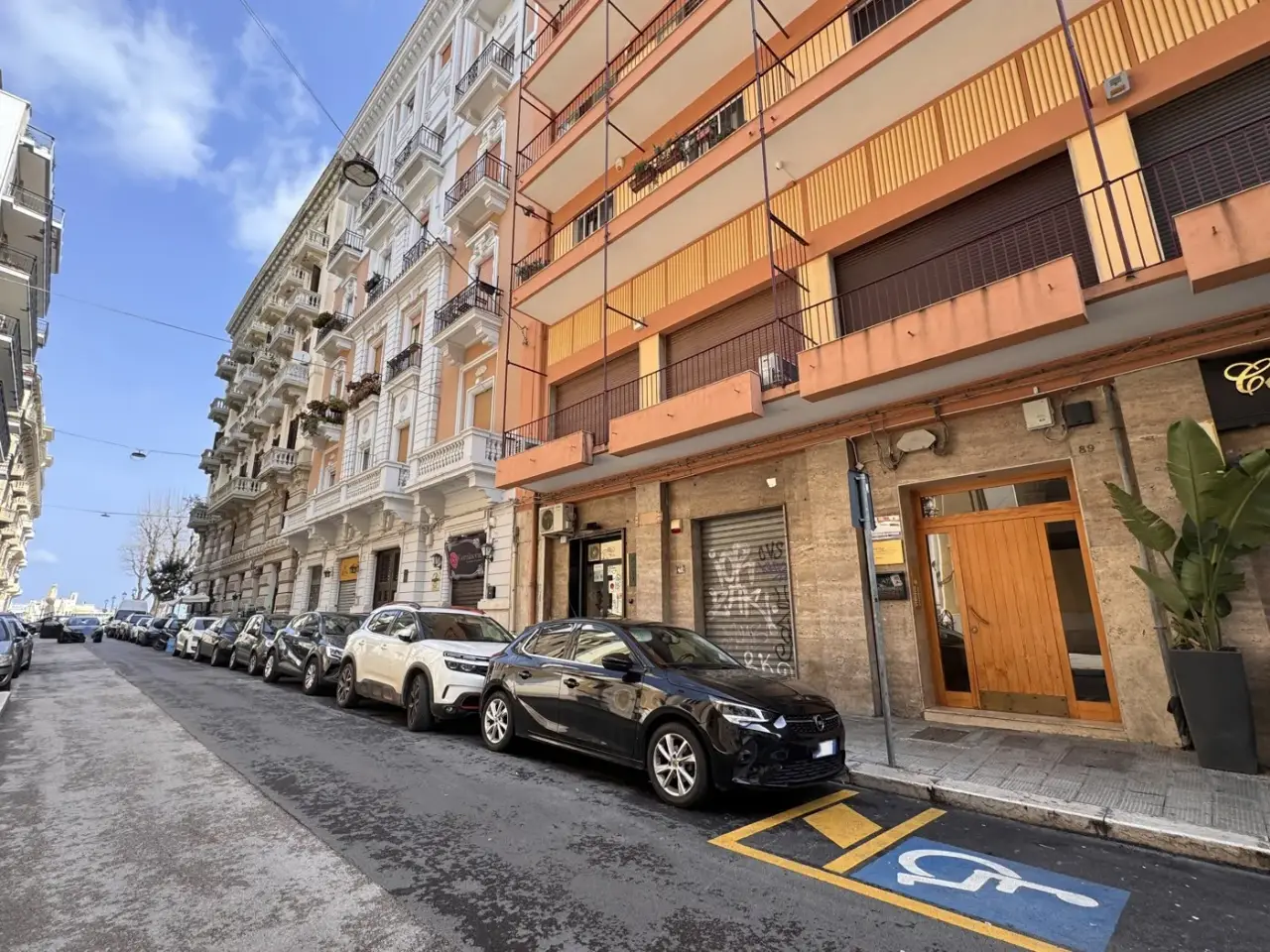 Negozio in Via Francesco Saverio Abbrescia 91, Bari, {3} - Foto 1