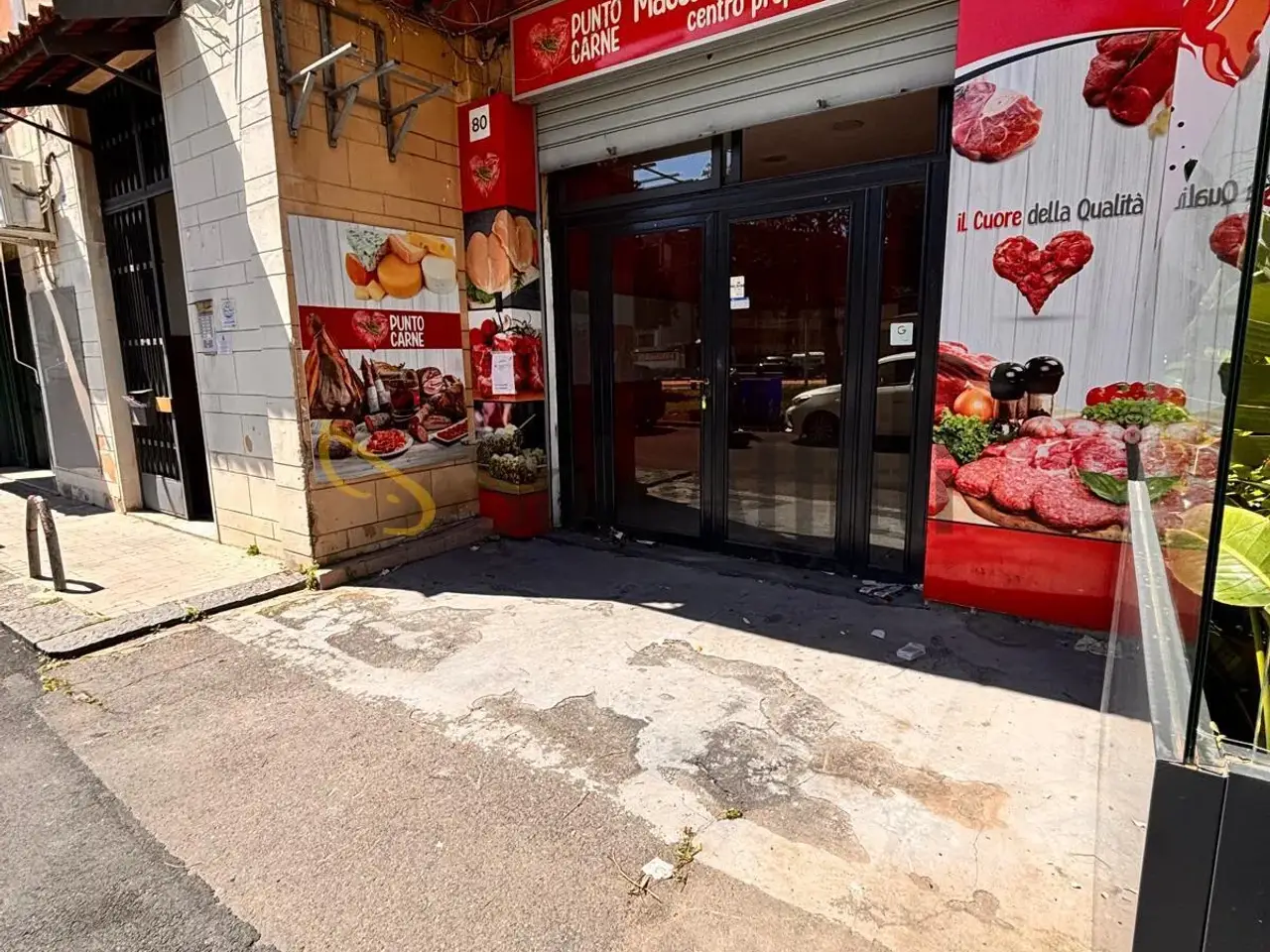 Negozio in Via Fasano 80, Gravina Di Catania, {3} - Foto 1