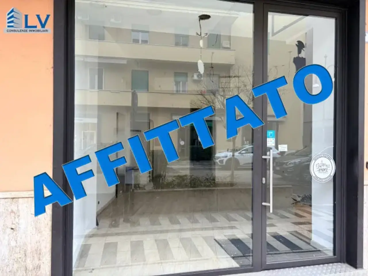 Negozio in Via Aldo Moro 19, Frosinone, {3} - Foto 1