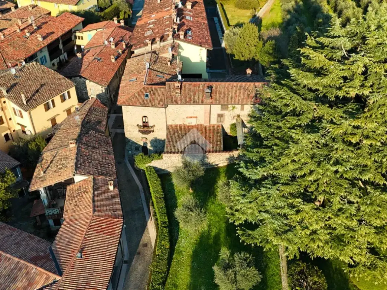 Negozio in Via dei Lauri 1, San Felice Del Benaco, {3} - Foto 1