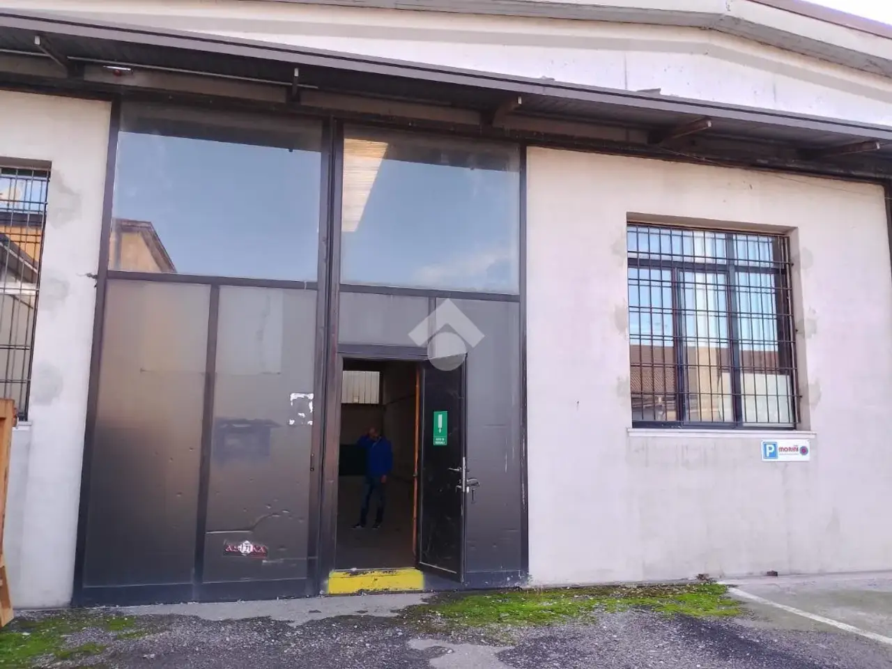 Capannone in Via Valcamonica 19, Brescia, {3} - Foto 1