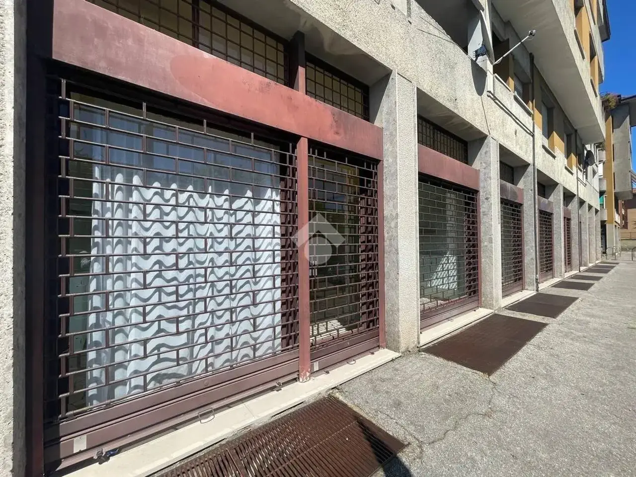 Negozio in Via Bainsizza 49, Varese, {3} - Foto 1