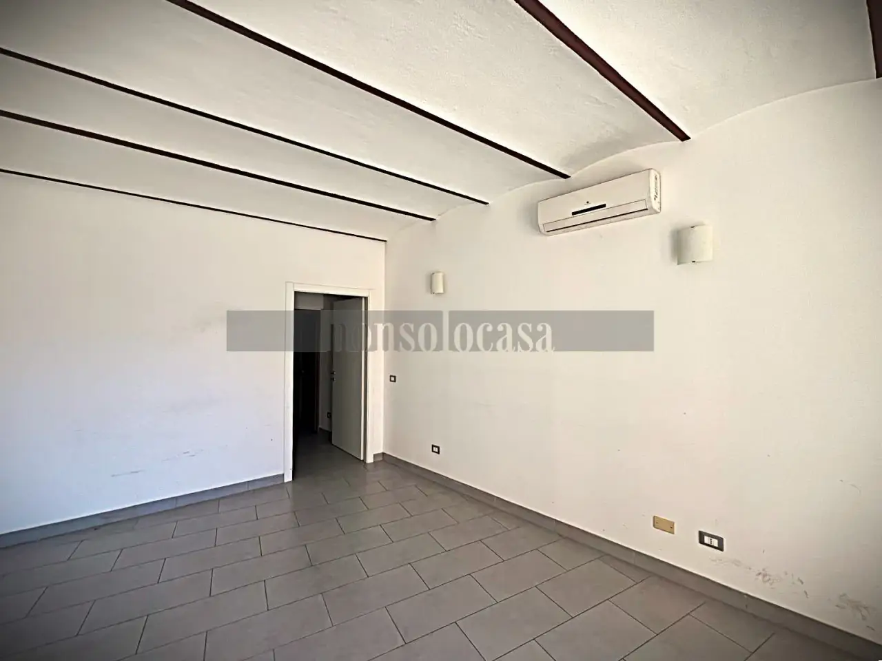 Negozio in Via Ponte Vecchio 999, Perugia, {3} - Foto 2