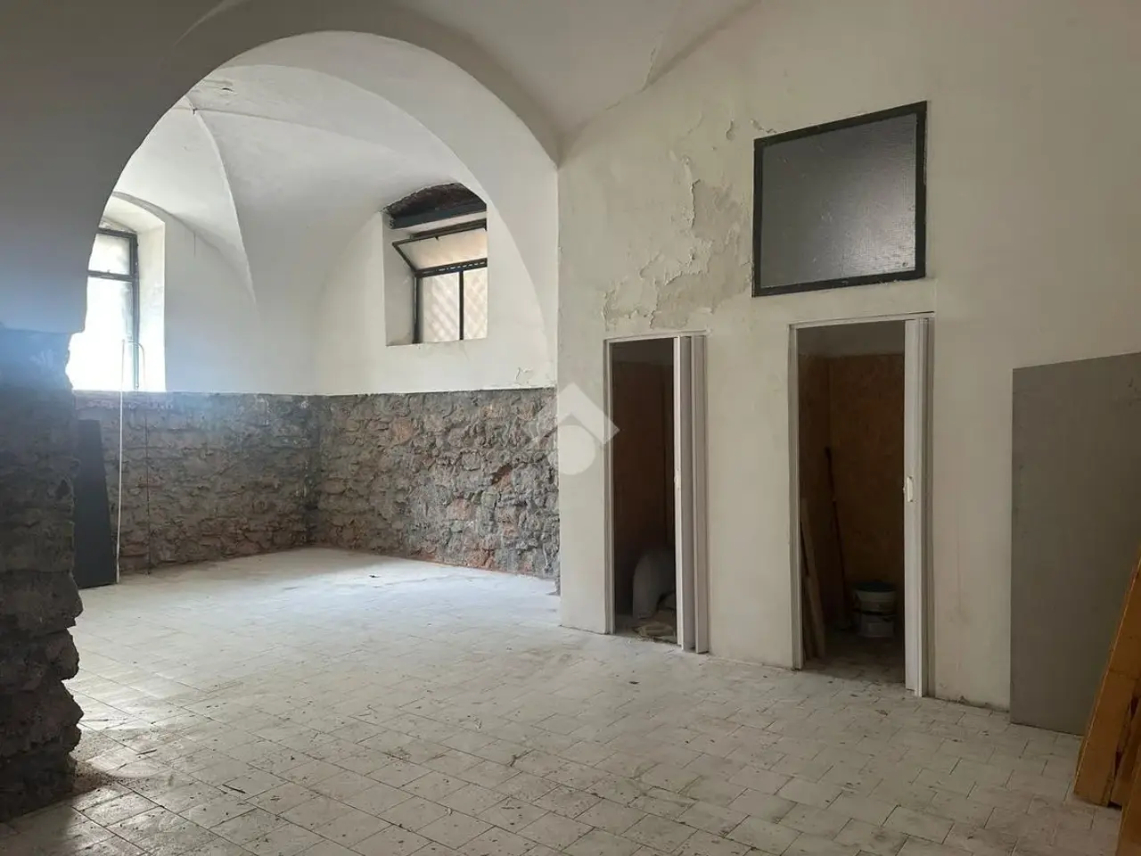 Magazzino in Via Marchese di Casalotto 67, Catania, {3} - Foto 2