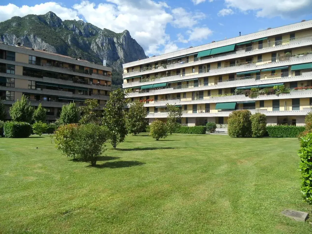 Ufficio in Corso G. Matteotti 9, Lecco, {3} - Foto 1