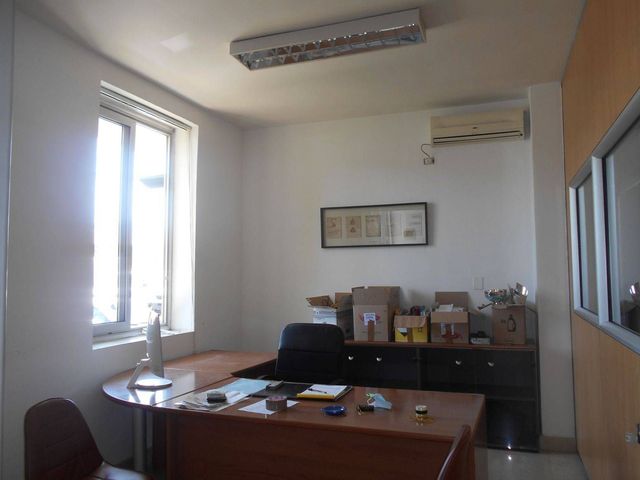 Gemeinschaftsbüro in Circumvallazione Esterna di Napoli, Casoria - Foto 1