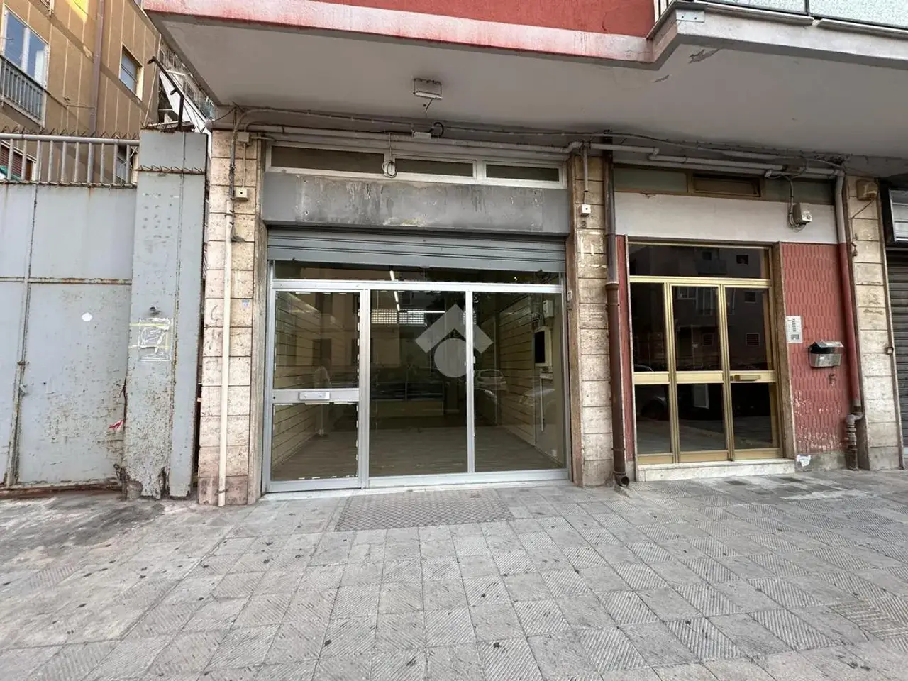 Negozio in Via Pitagora, Bari, {3} - Foto 1