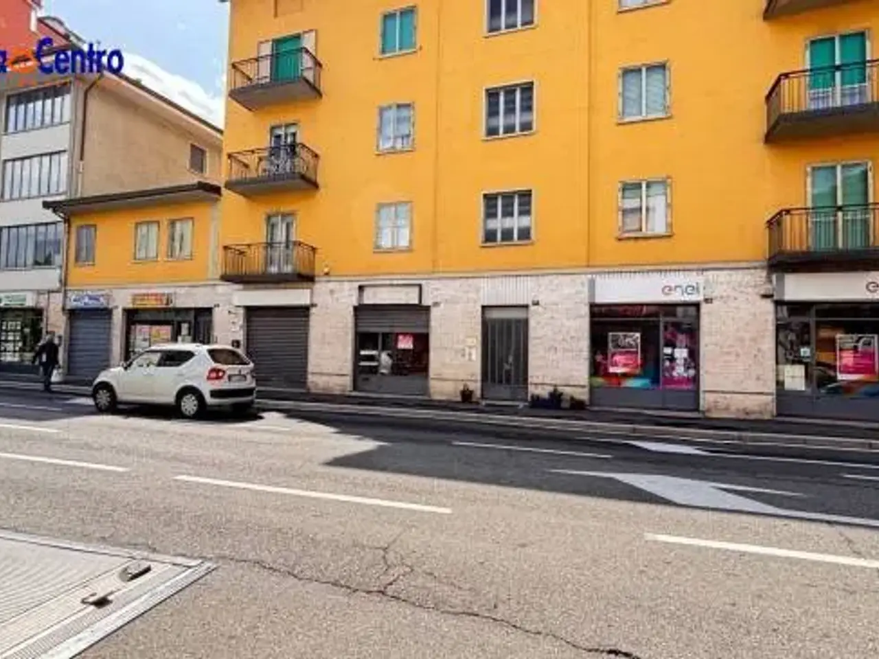 Negozio in Via Chambery 39, Aosta, {3} - Foto 1