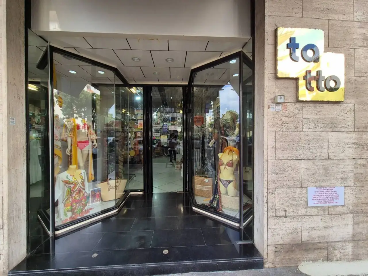 Laboratorio in Via Medaglie d'Oro 81 Taranto, Taranto, {3} - Foto 1