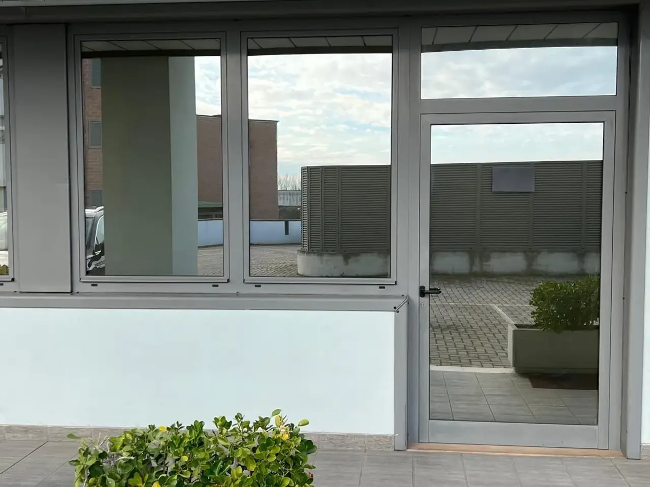 Ufficio in Via Edelweiss Rodriguez Senior 13, Rimini, {3} - Foto 1