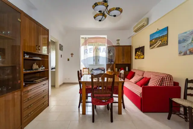 3-room flat in Via Andrea Cirrincione 69, Palermo - Photo 1