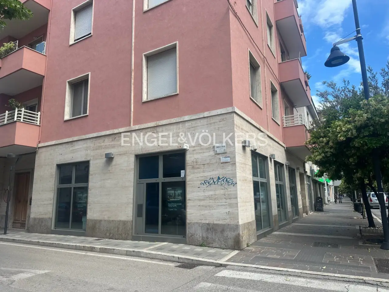 Negozio in Via Nicola Fabrizi 142 144, Pescara, {3} - Foto 2