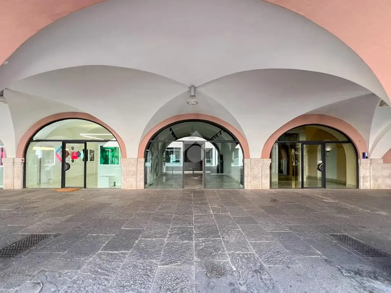 Negozio in Corsia del Gambero 10, Brescia, {3} - Foto 1