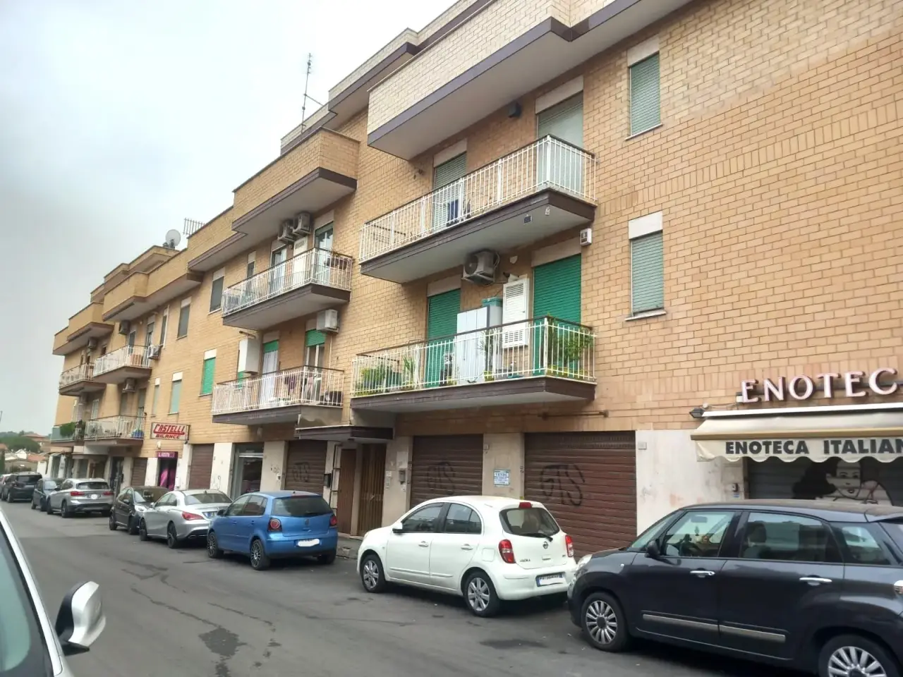 Negozio in Via Imperatore Adriano, Tivoli, {3} - Foto 1