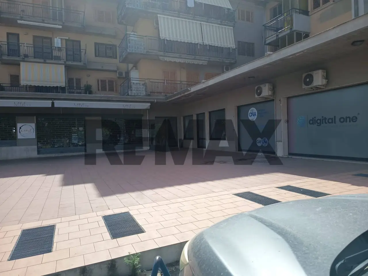Negozio in Via Boungavillea 39, Caltagirone, {3} - Foto 1