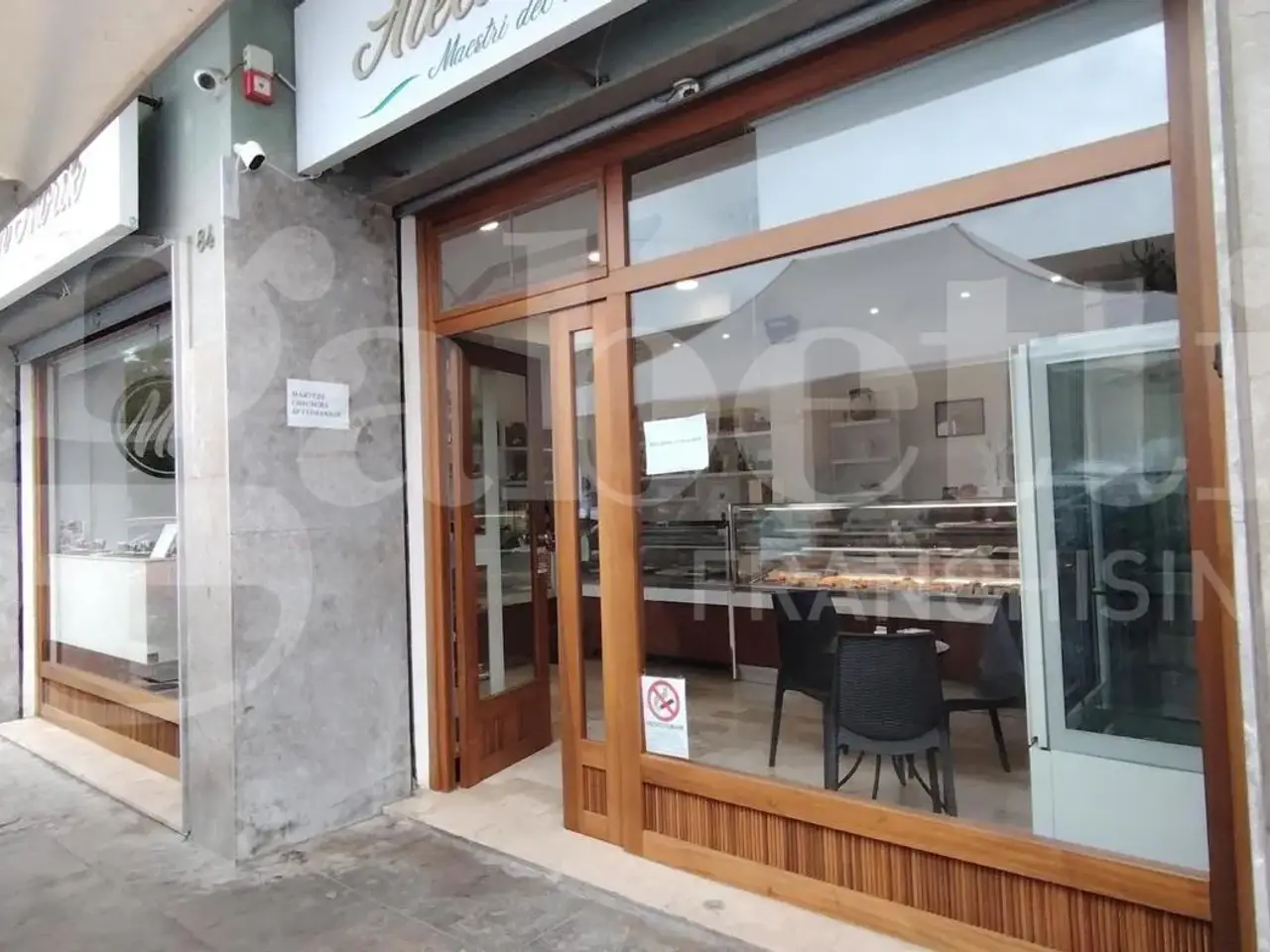 Negozio in Via Sampolo 84, Palermo, {3} - Foto 1