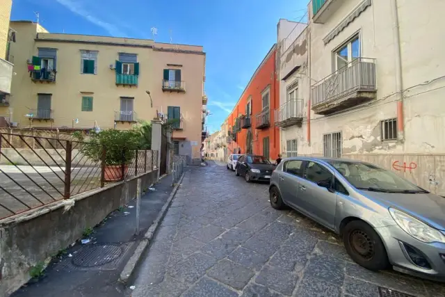 Negozio in Via Filippo Bottazzi, Napoli - Foto 1