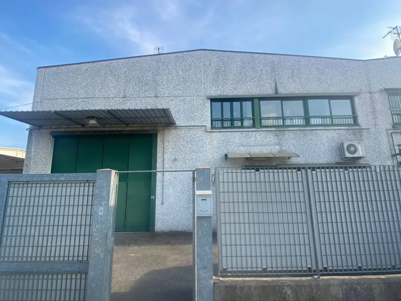 Esercizio commerciale in Via Torino, Volpiano, {3} - Foto 1