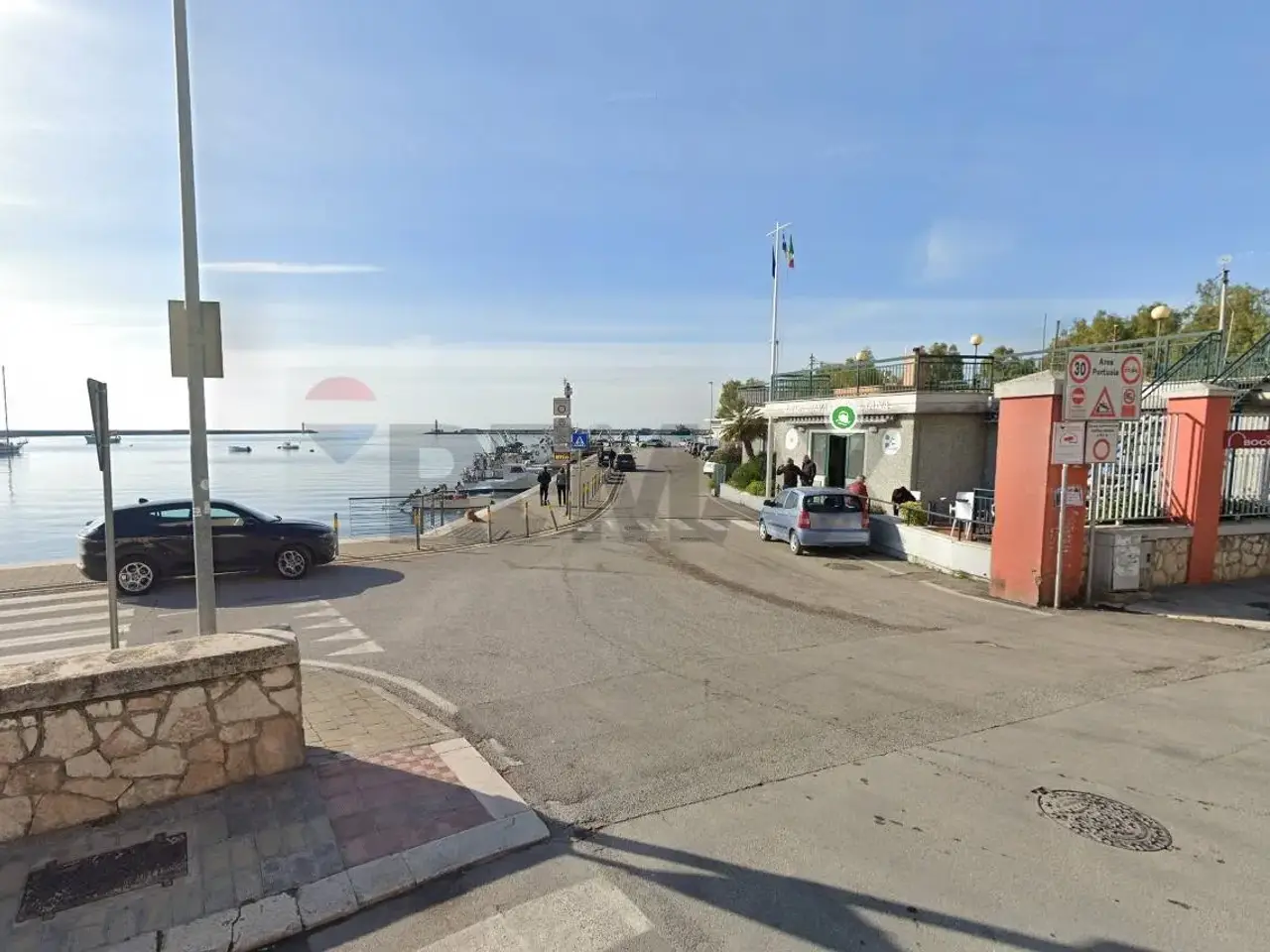 Laboratorio in Lungomare Sauro, Manfredonia, {3} - Foto 1