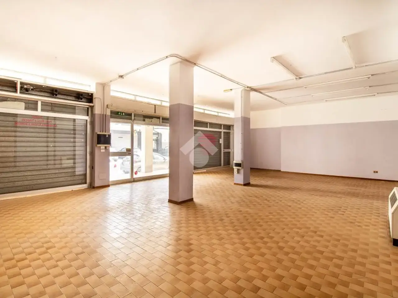 Negozio in Via Palestro 143, Porto Sant'Elpidio, {3} - Foto 2