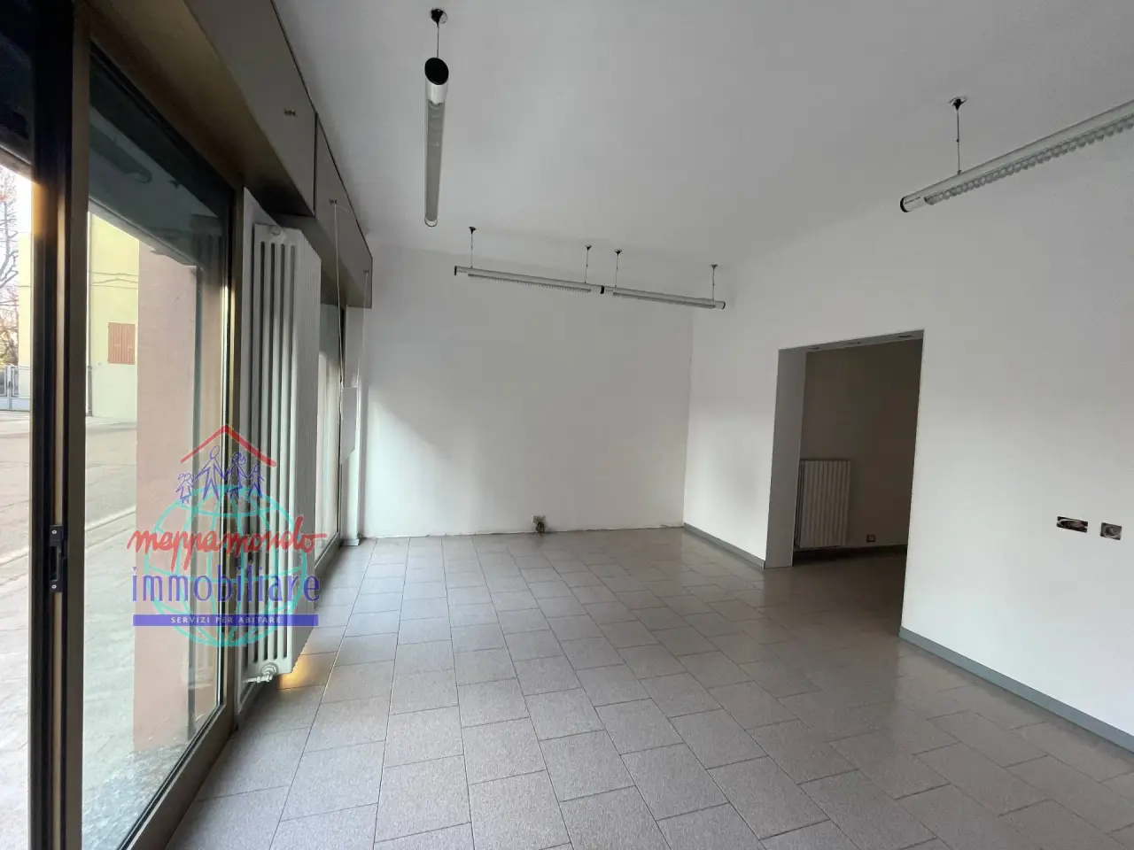 Negozio in Via G. Matteotti 123, Castello D'Argile, {3} - Foto 1