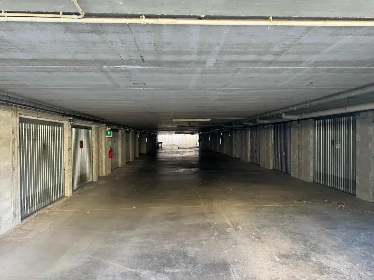 Parcheggio chiuso in , Parma, {3} - Foto 1