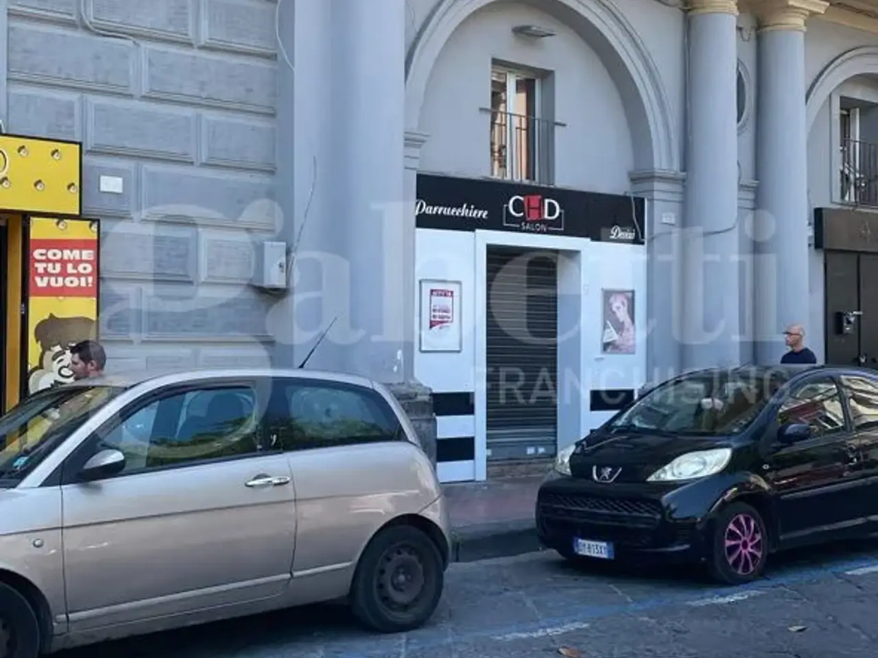 Negozio in Piazza Vittorio Emanuele 55, Aversa, {3} - Foto 2
