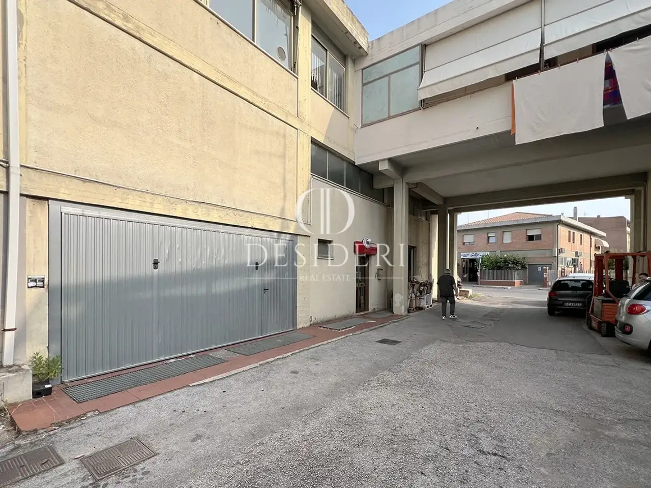 Capannone in Via Europa 58100 Grosseto, Grosseto, {3} - Foto 2