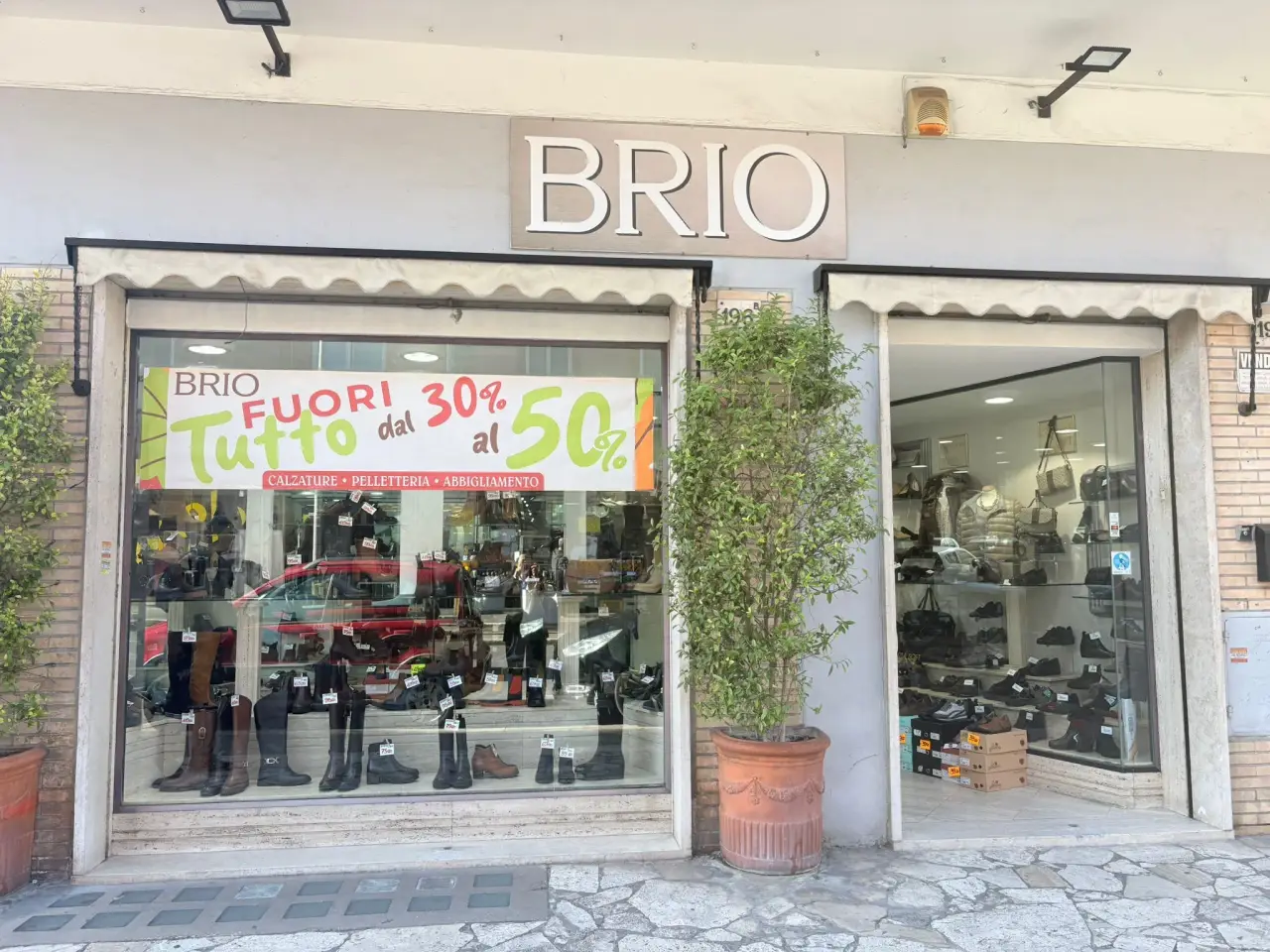 Negozio in Via Radicofani 196/B, Roma, {3} - Foto 1