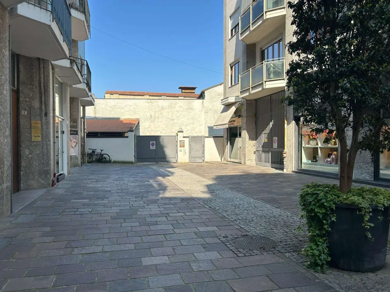 Negozio in San Gregorio  4, Busto Arsizio, {3} - Foto 1