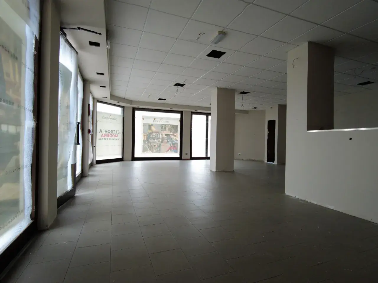 Negozio in Via Cattani Sud, Carpi, {3} - Foto 1