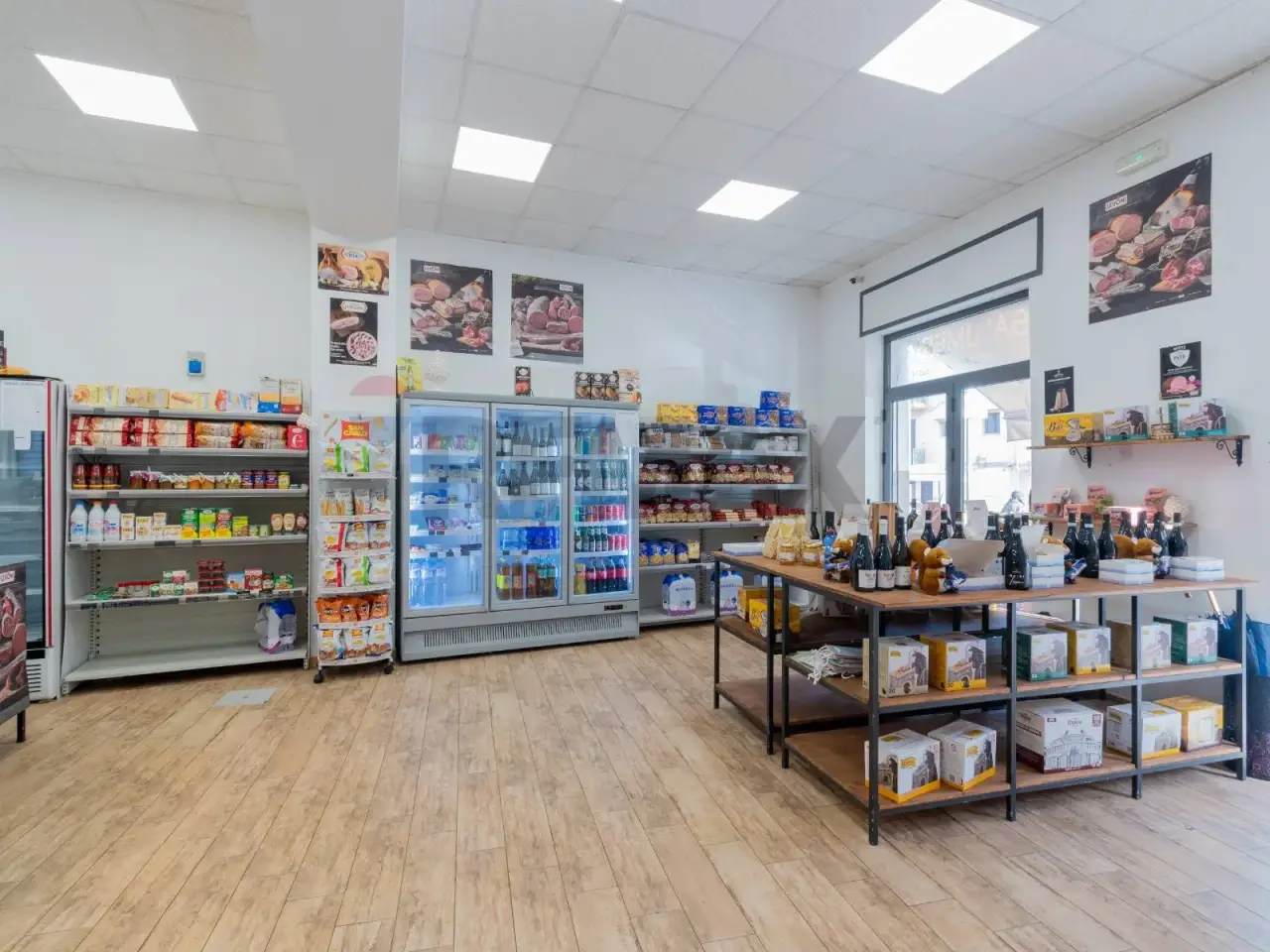 Esercizio commerciale in Piazza Pallavicino 36, Palermo, {3} - Foto 2