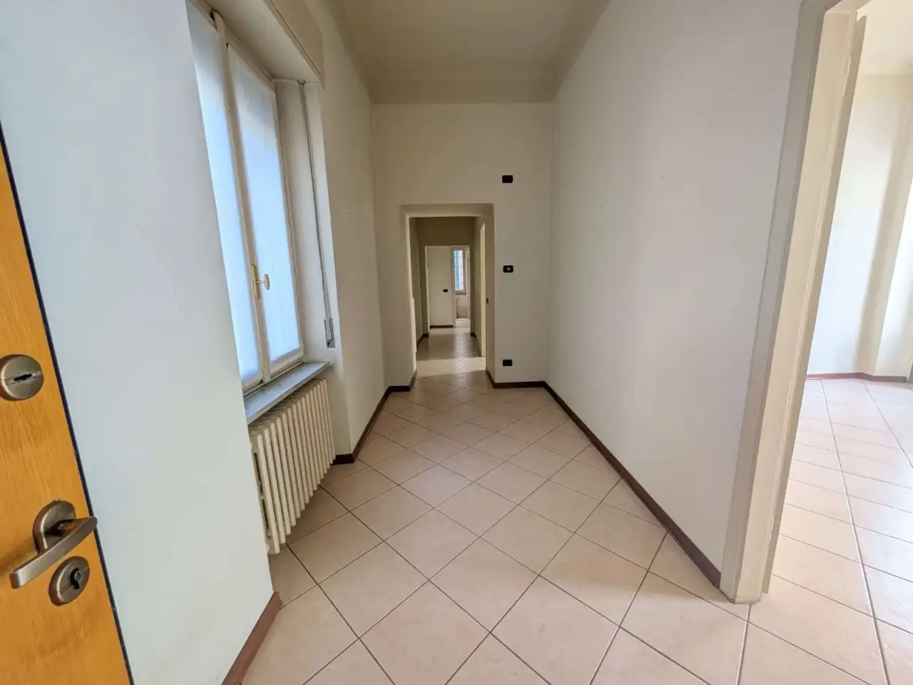 Ufficio in Piazza Giuseppe Garibaldi 4, Cassano D'Adda, {3} - Foto 2