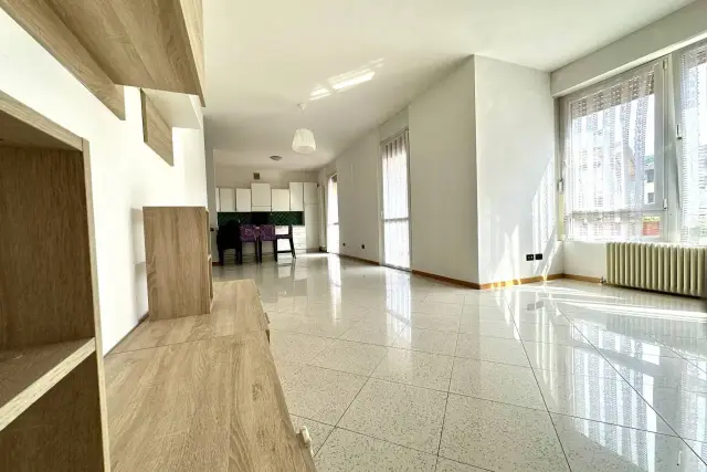 4-room flat in {3}, - Photo 1