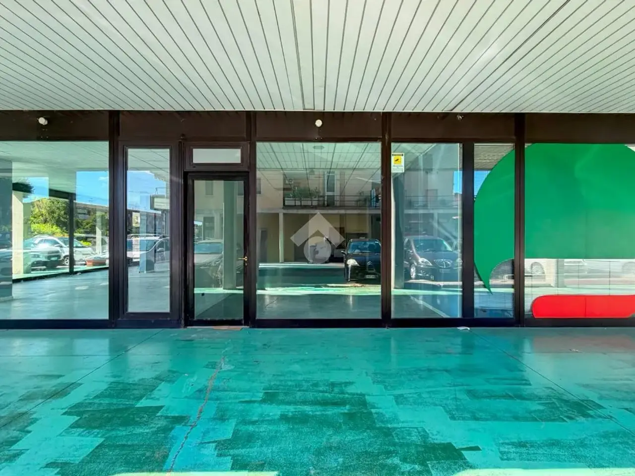 Negozio in Via Giulio Bevilacqua, Desenzano Del Garda, {3} - Foto 1