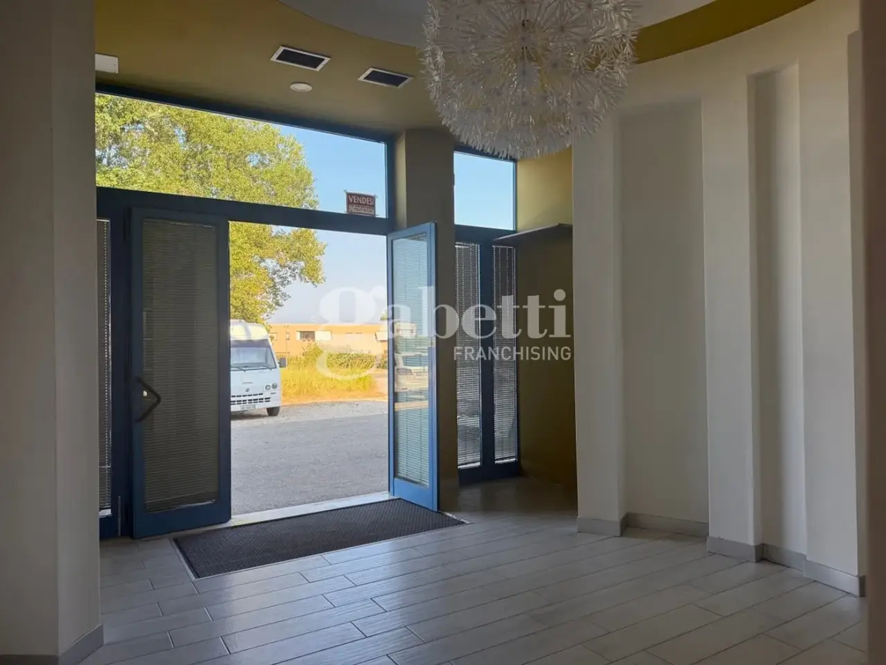 Negozio in Via dei Roveri, Termoli, {3} - Foto 1