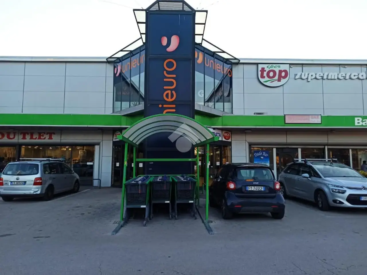 Negozio in Via Nettunense Km 7100 1, Ariccia, {3} - Foto 1