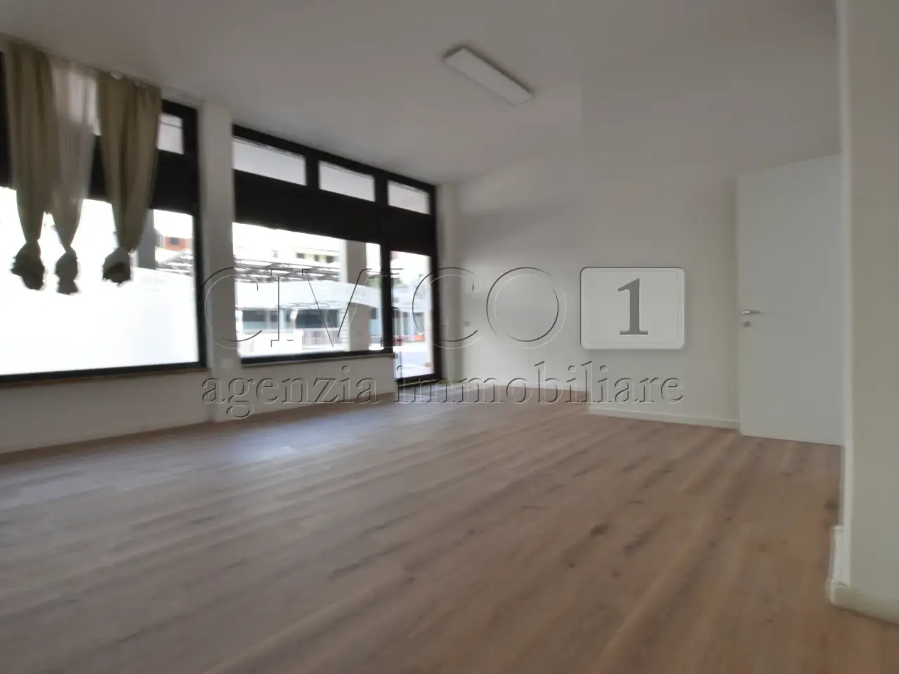 Palazzina commerciale in Via Roma 110, Vigodarzere, {3} - Foto 1