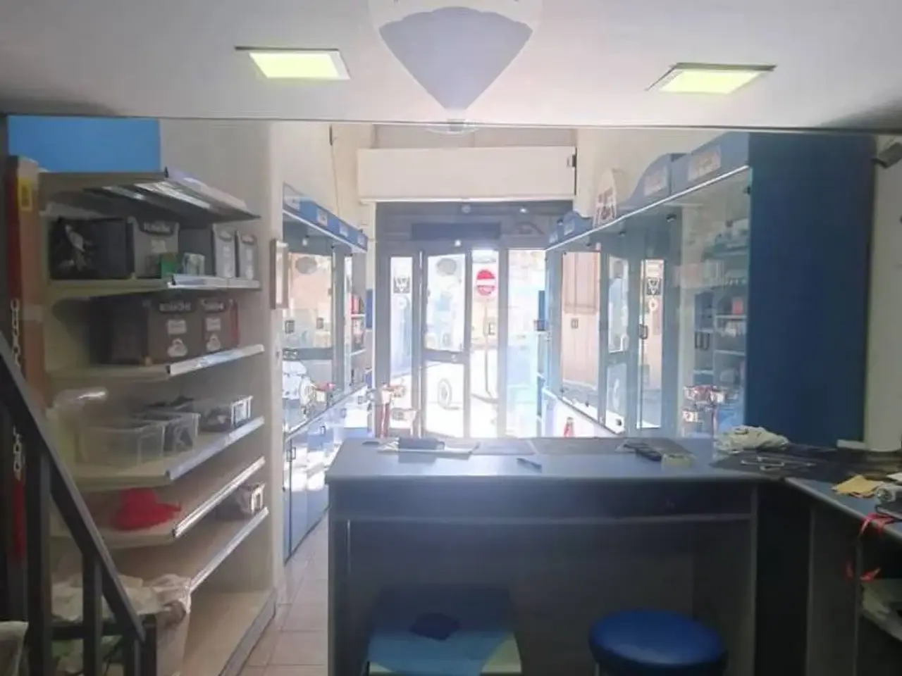 Negozio in Via Cibele 34/a, Catania, {3} - Foto 1