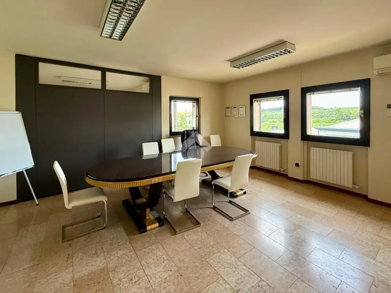 Ufficio in Via Don Dino Battaglia 8, San Pietro In Cariano, {3} - Foto 1