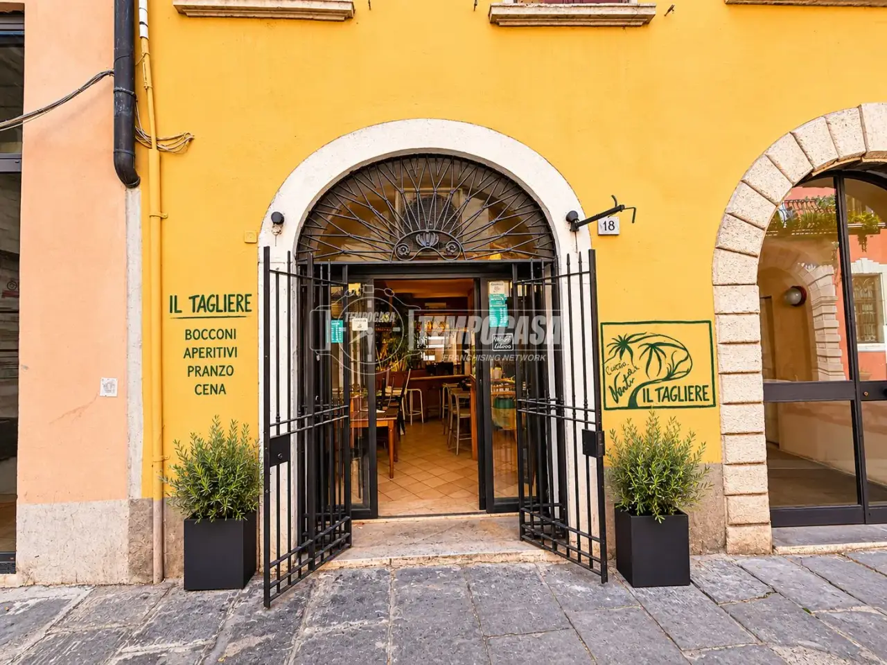 Negozio in Contrada Pozzo dell'Olmo 18, Brescia, {3} - Foto 2