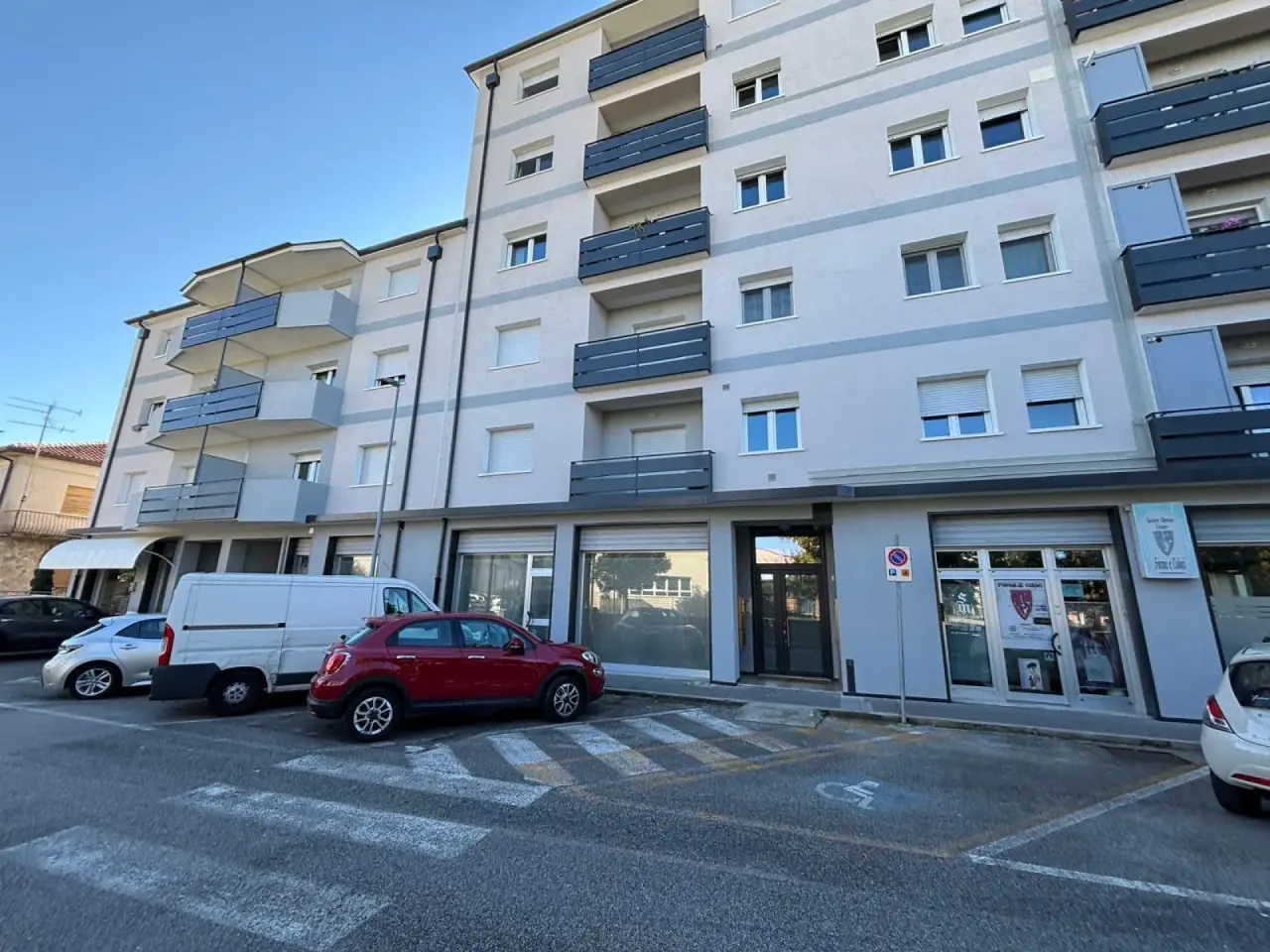 Locale commerciale in , San Giorgio Di Nogaro, {3} - Foto 1
